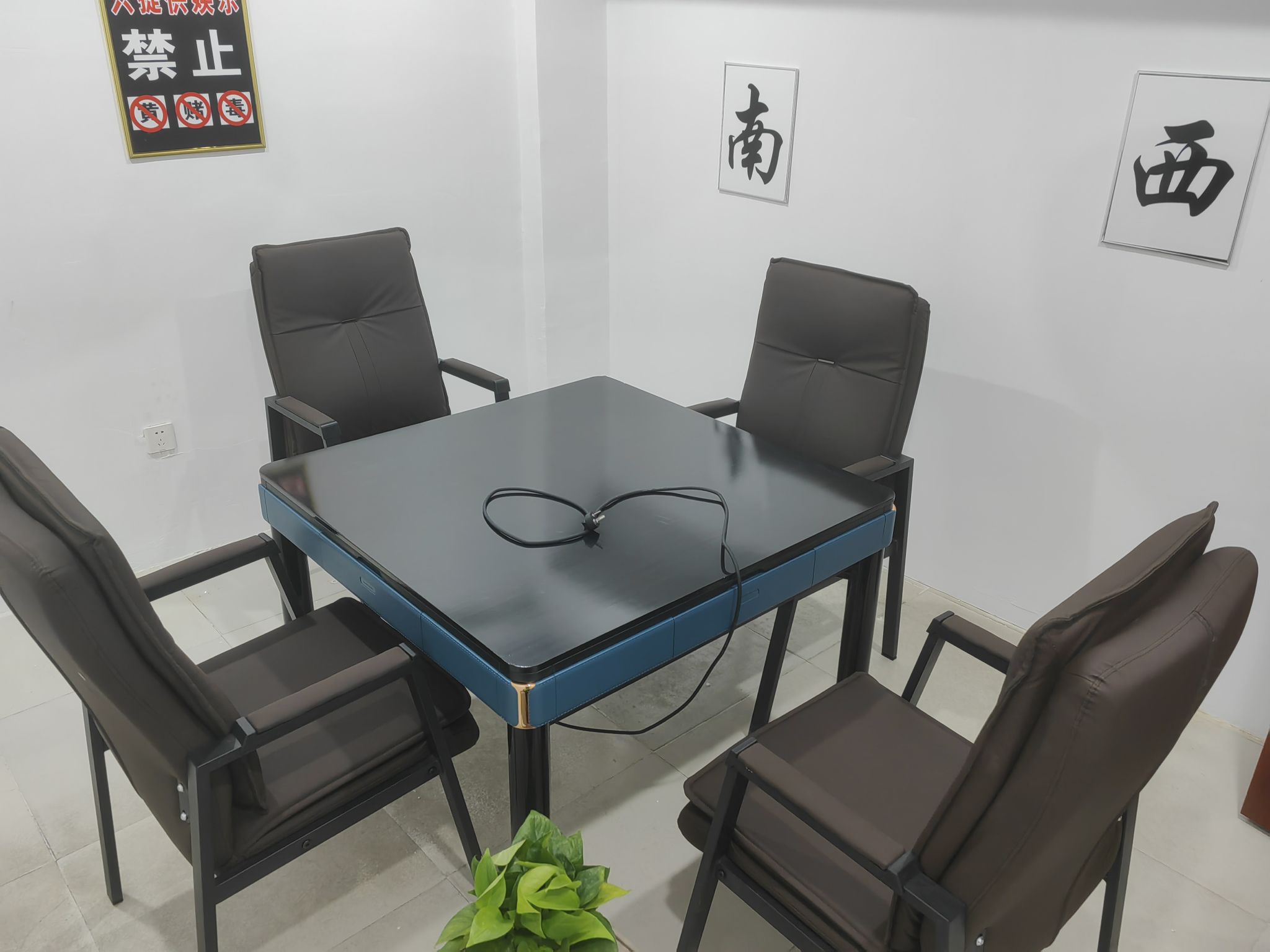 龙翊台球棋牌
