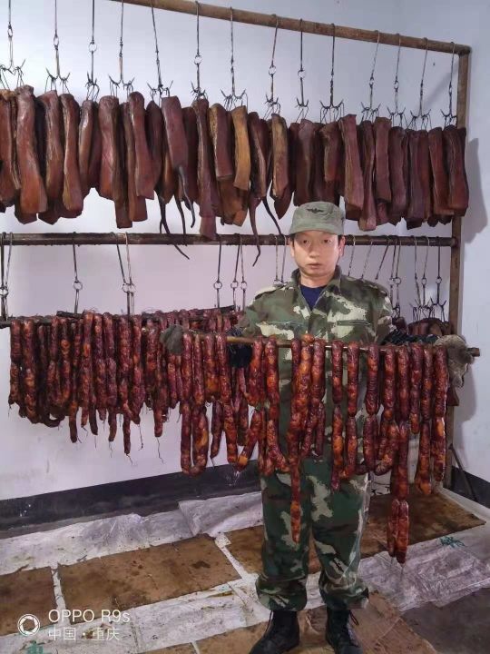 茅草铺饭馆