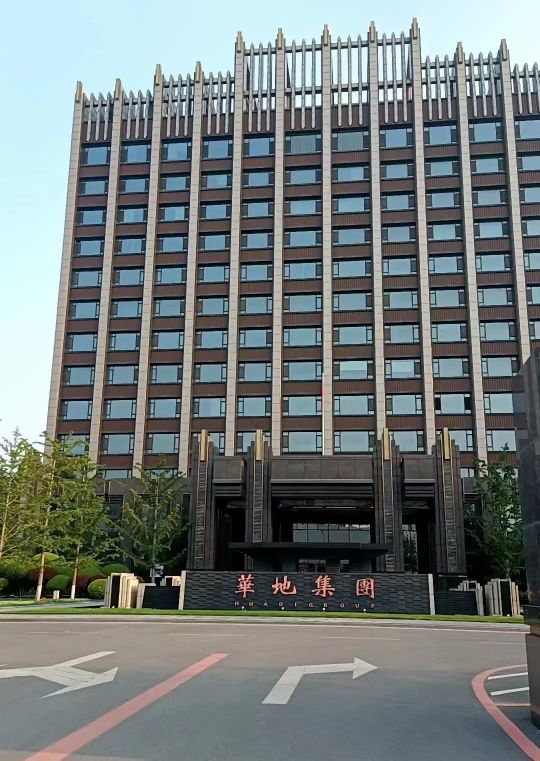 鲁飞譬韶乒乓球会馆