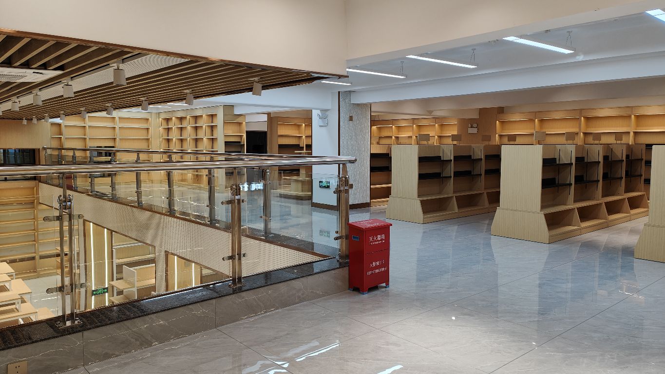 万川书城中央城b店