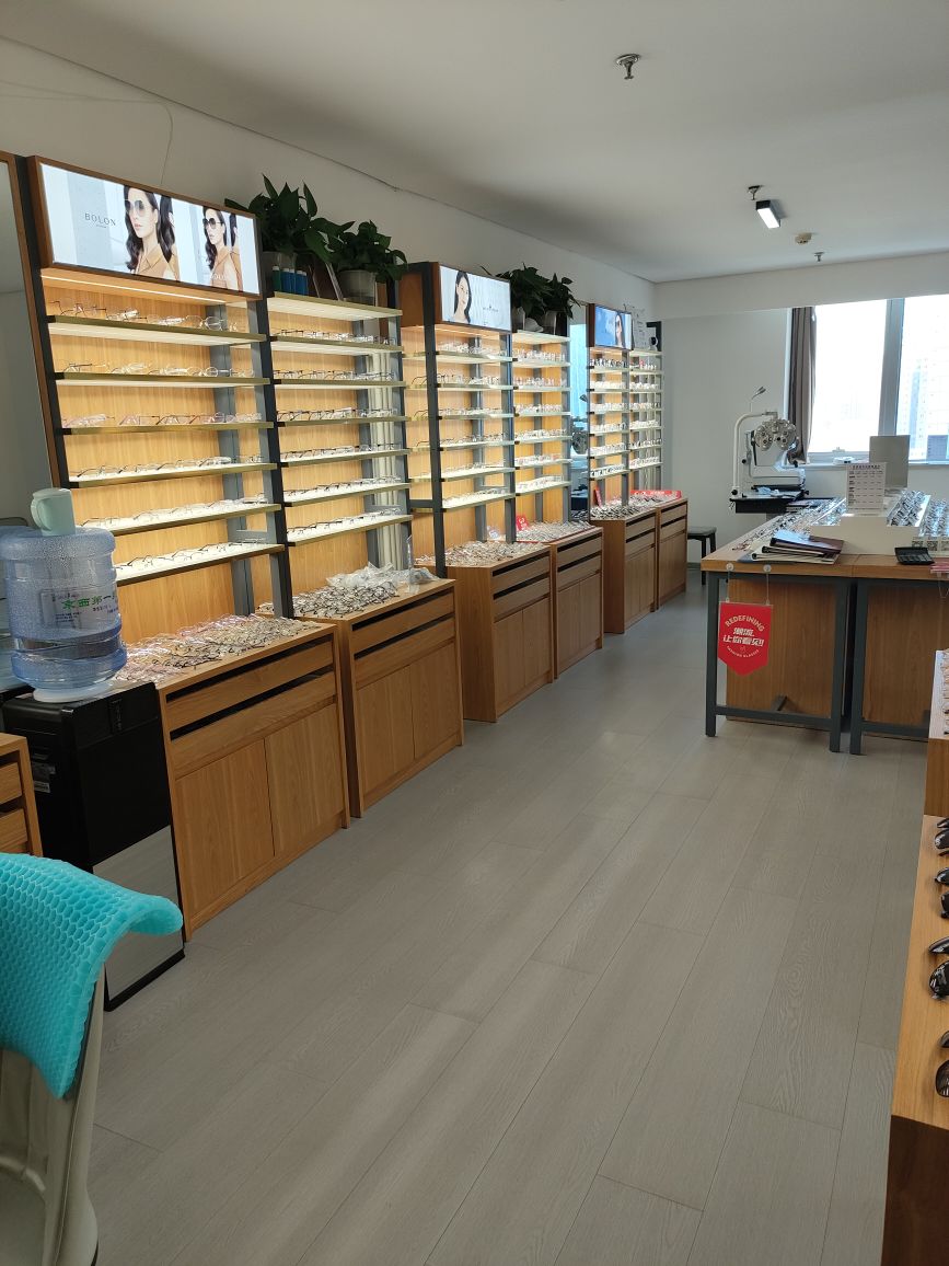贺视申优糖医平价眼镜超市蔡司依视路折扣店(万达店)