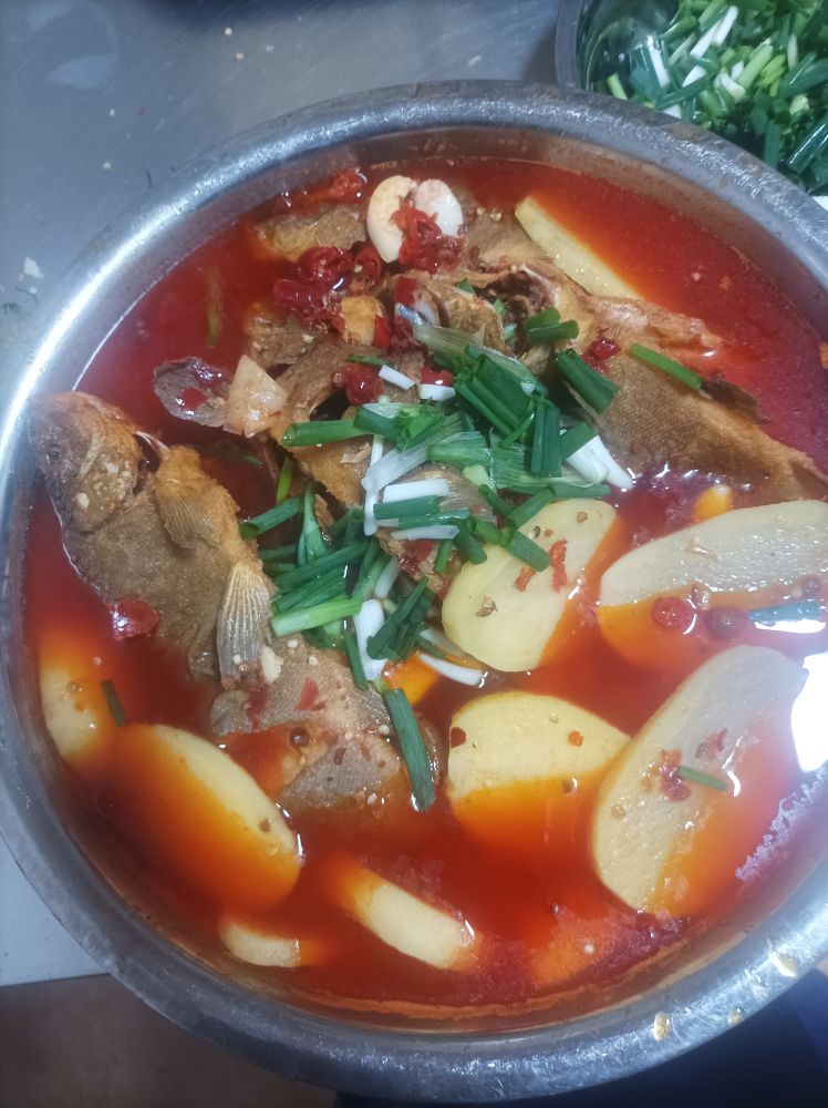 大河边酸汤鱼馆