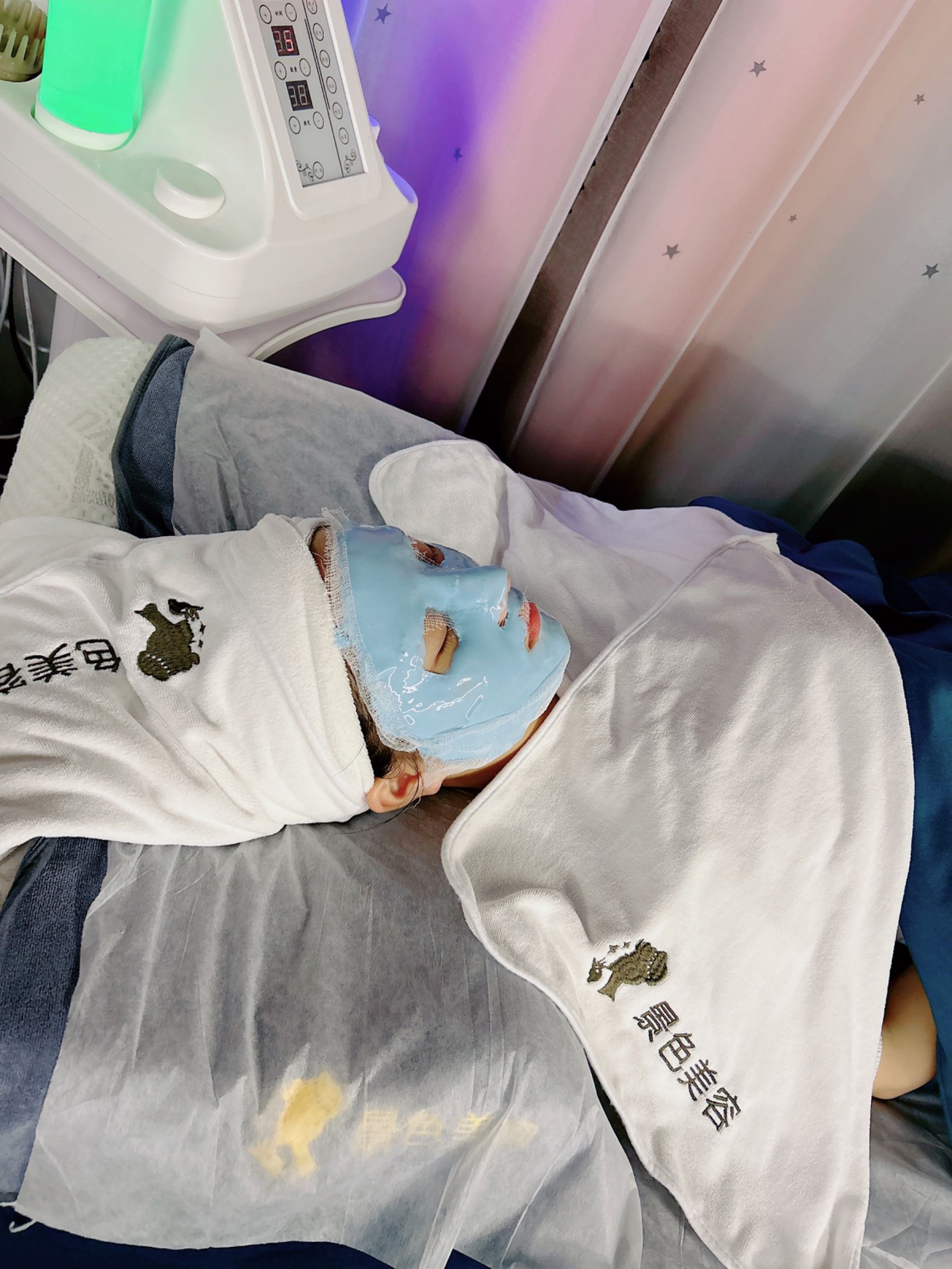 顺景色澹蓁美容美甲