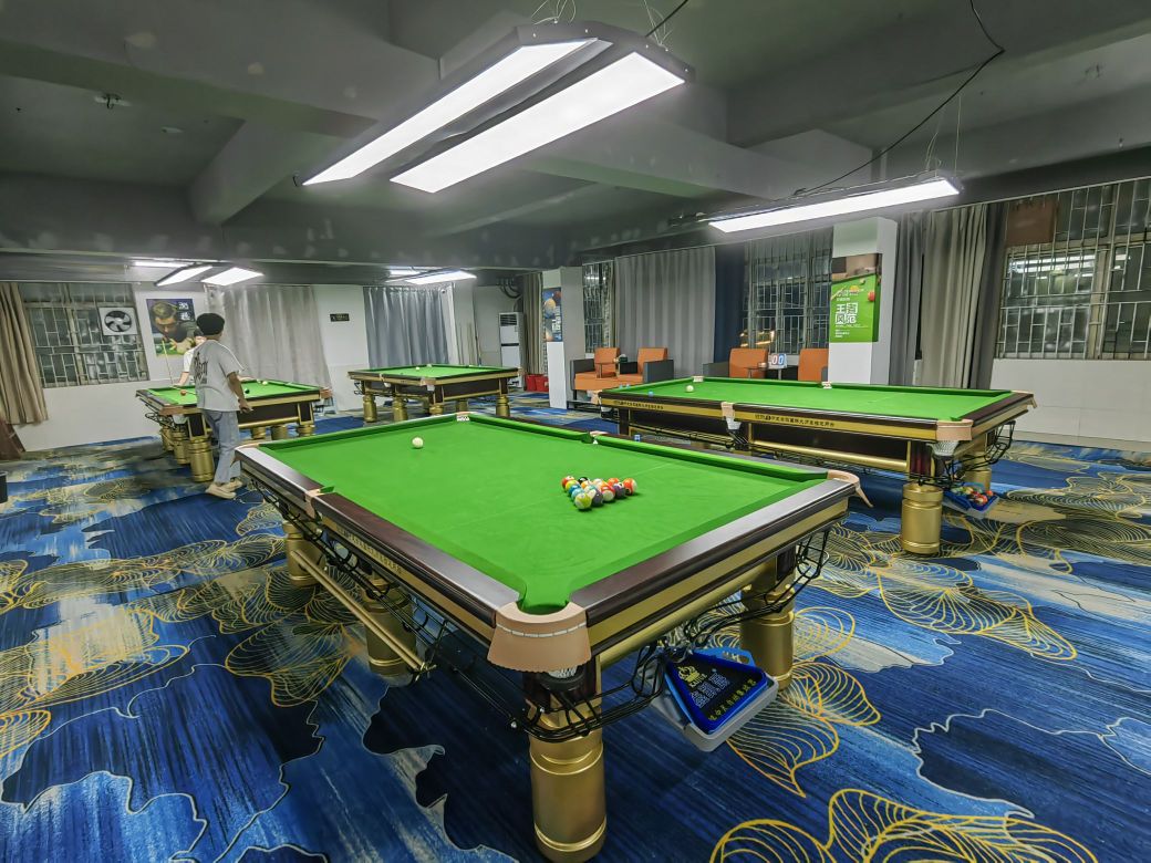 桌越台球棋牌室