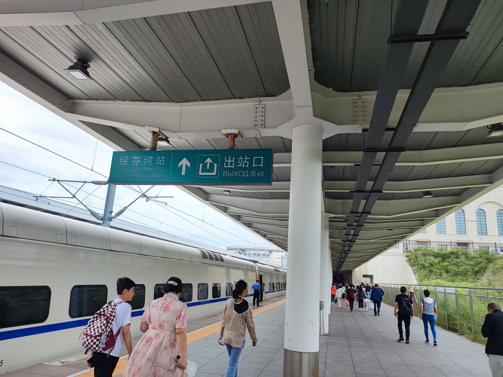 牛一碗香辣板面