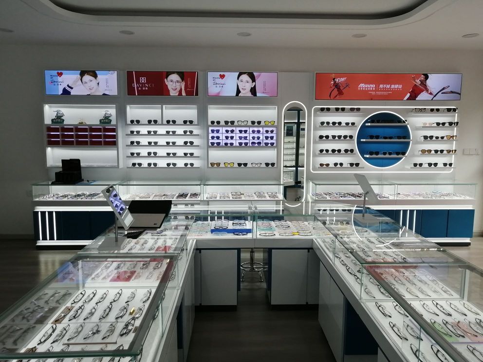 华亮眼镜(淄矿路店)