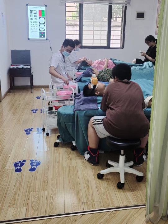 亮罴晡眸视界患健康养身馆