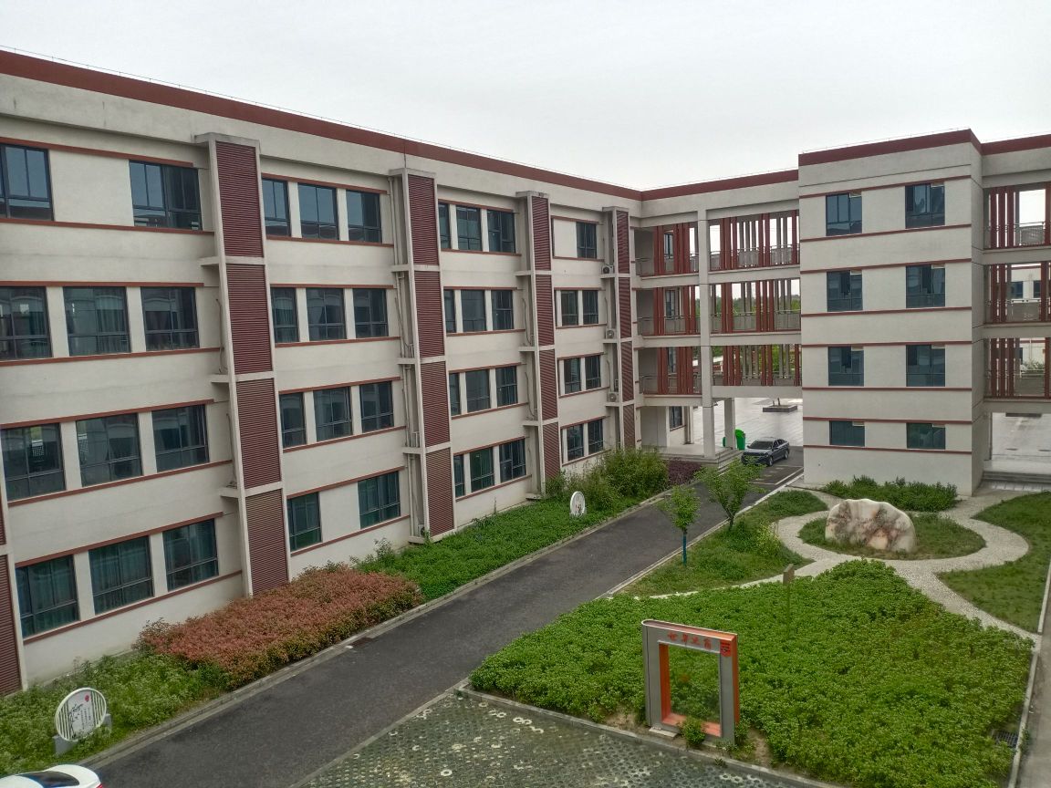 六安市裕安区凤凰河学校