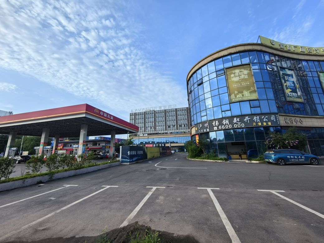 配汽车钥匙开锁店