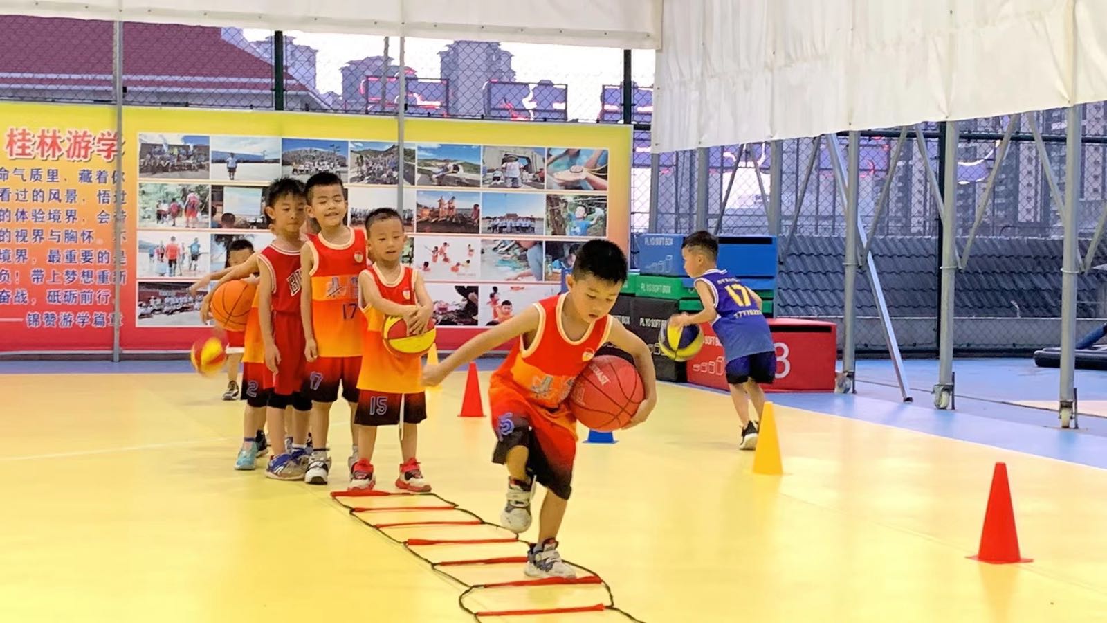 南宁锦赞青少年篮球训练馆(龙岗校区)