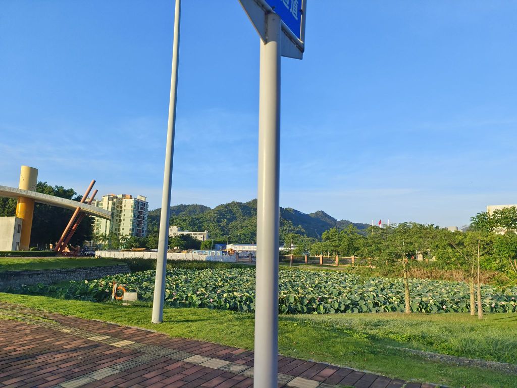 中山大学(珠海校区)-南门