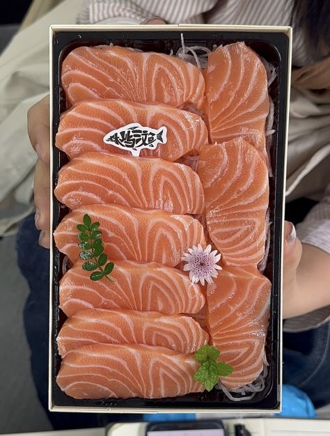 鲮屿三文鱼(河东店)