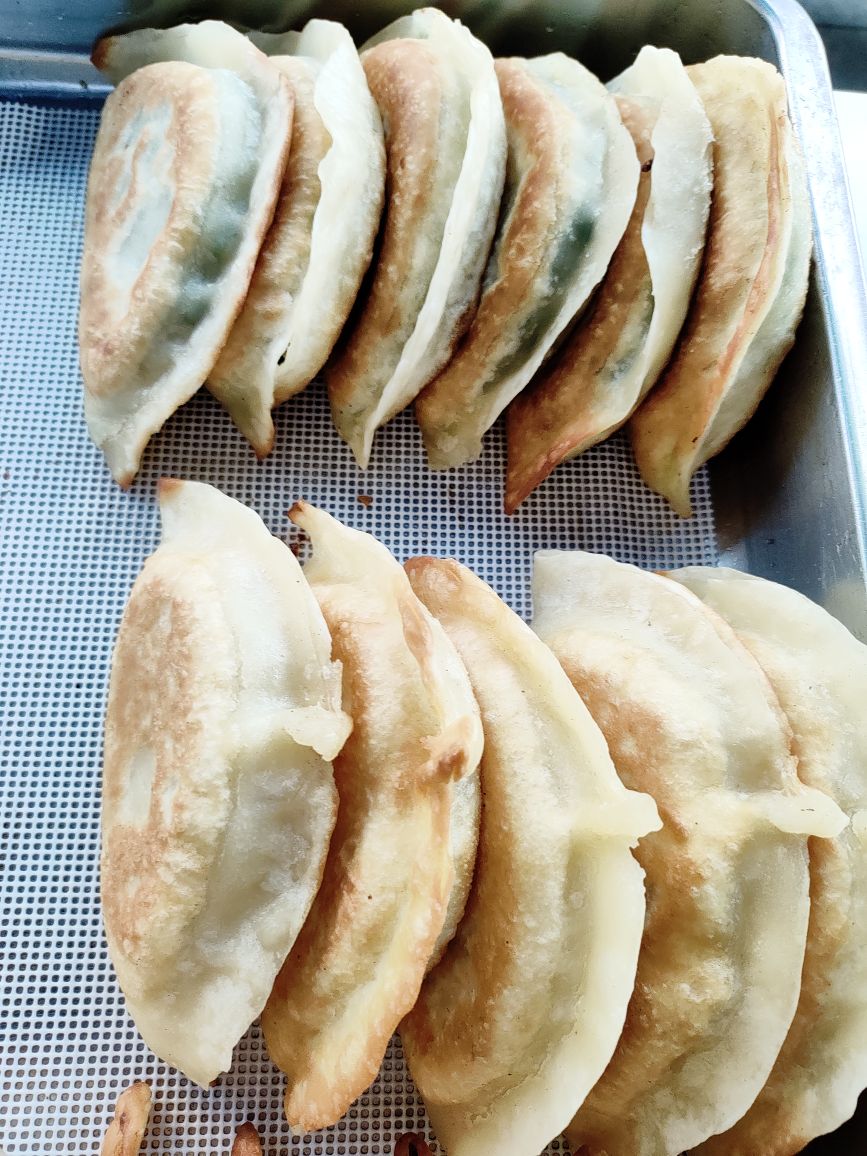 东北韭菜盒子大蒸饺