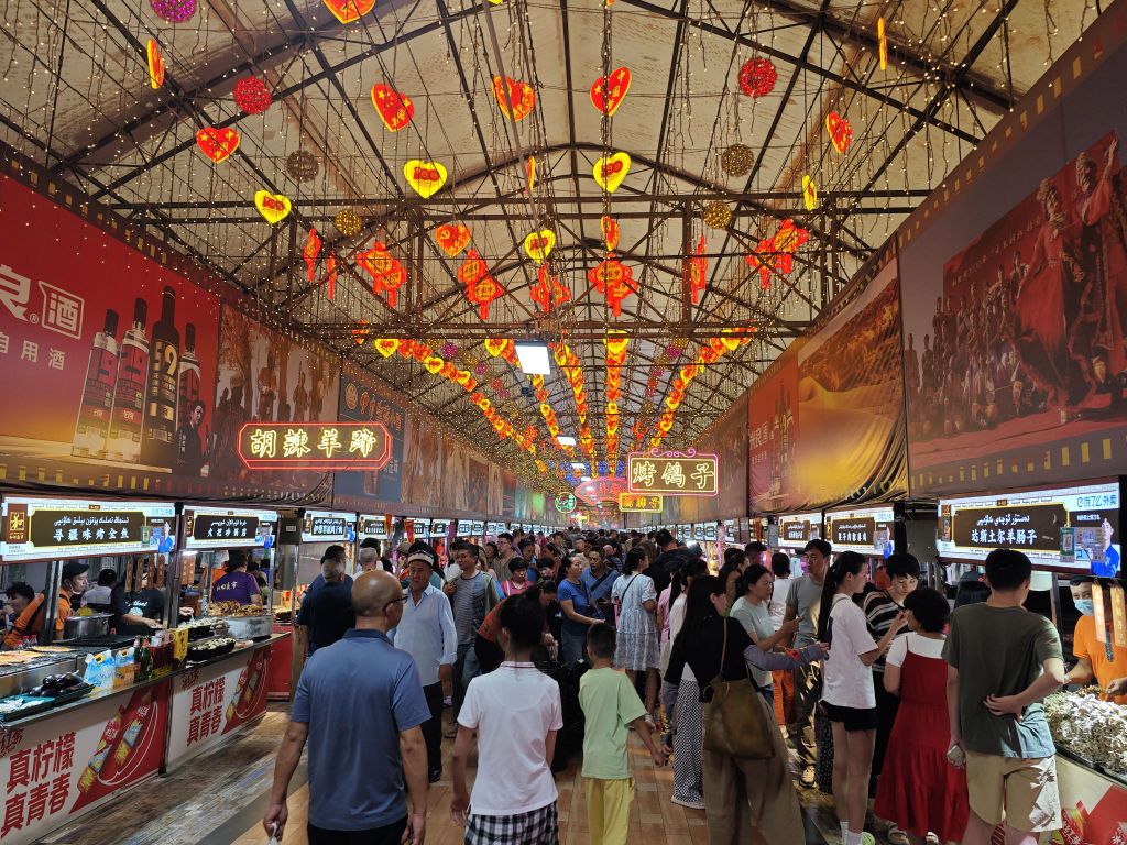 和田夜市和田本地羊红柳烤肉