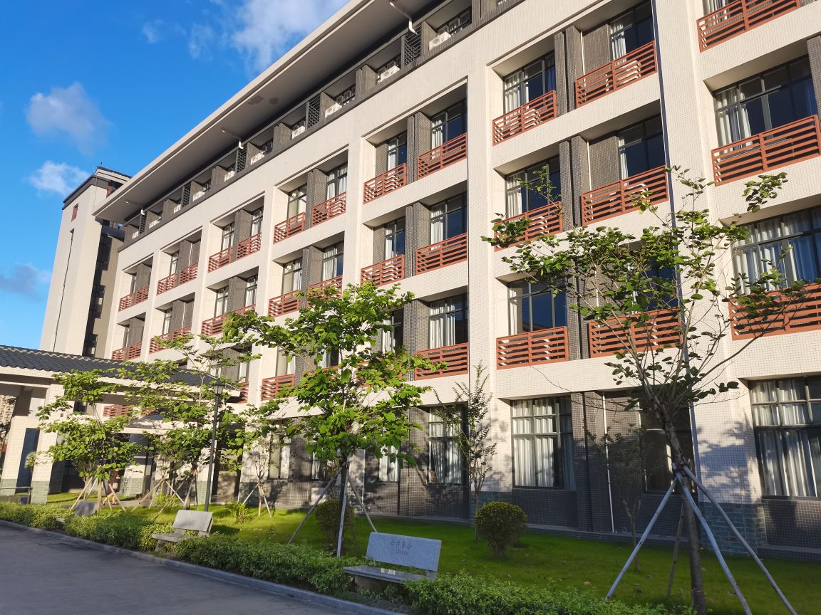 阳江市第三中学