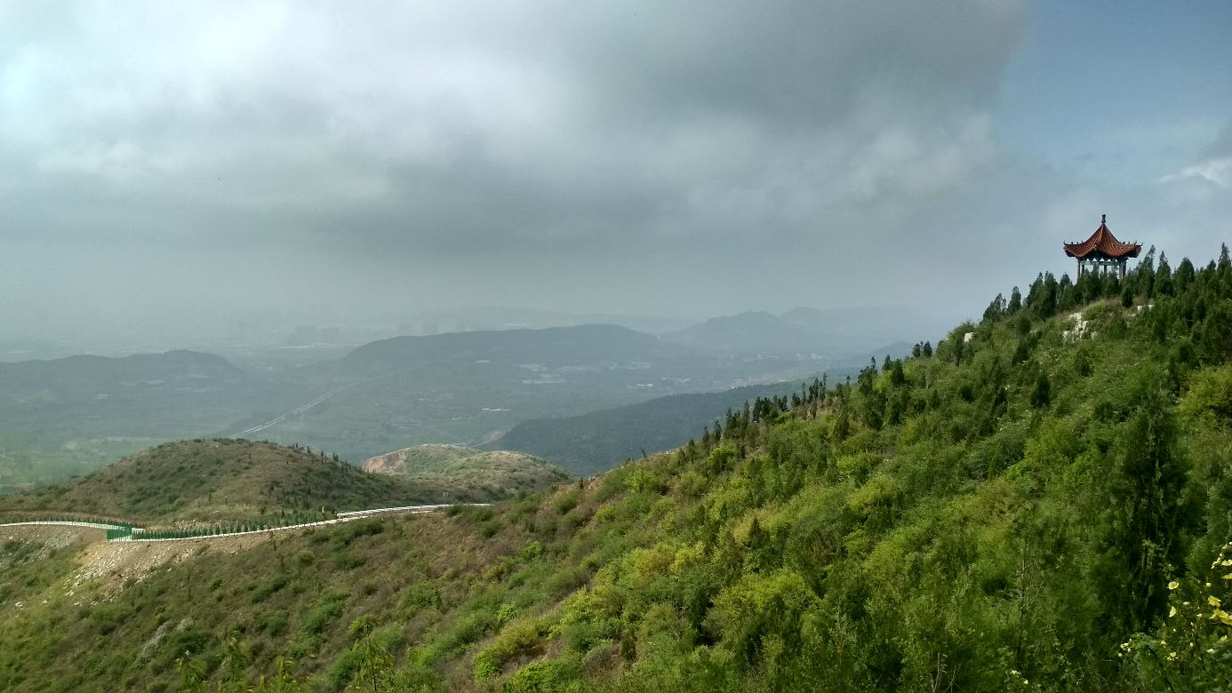 伊侯山