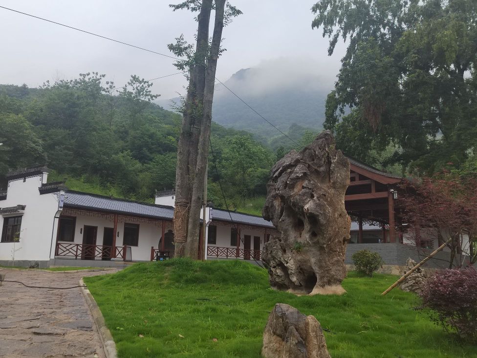 义安区钟鸣镇山里任家农家乐