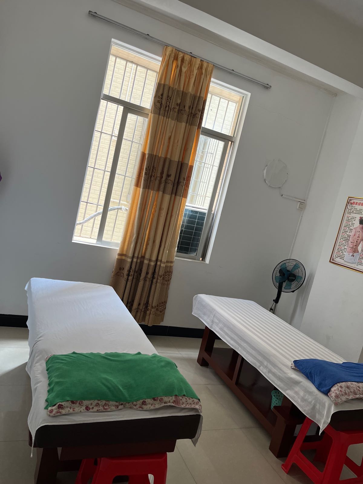 阿贵按摩店