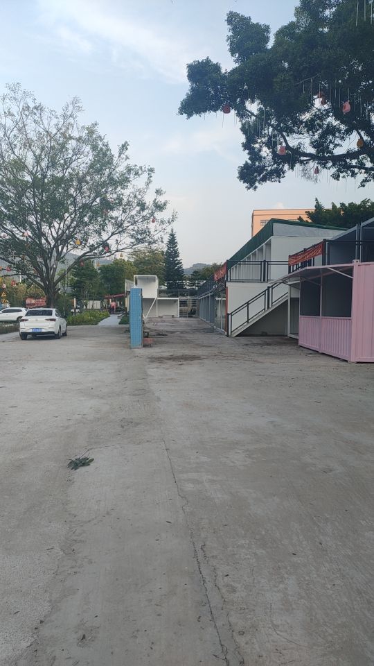 清远市新一界餐饮管理服务有限公司