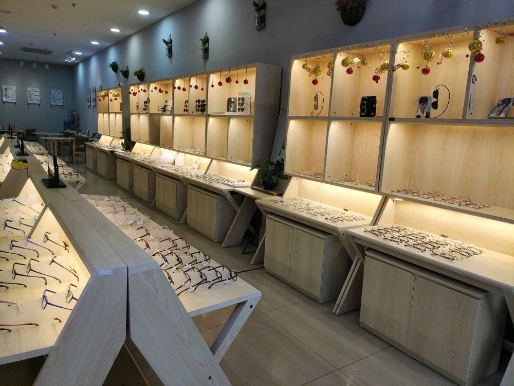 优尚眼镜(年年丰广场店)