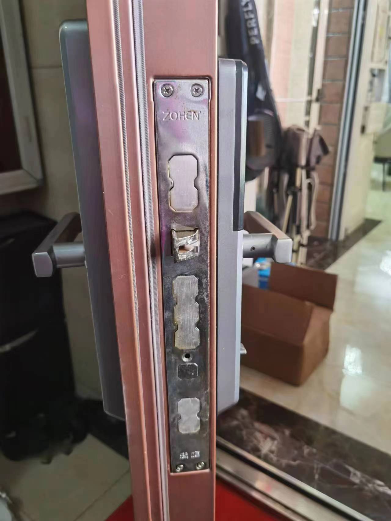 鲁班锁记开锁服务工作室配汽车钥匙五金店