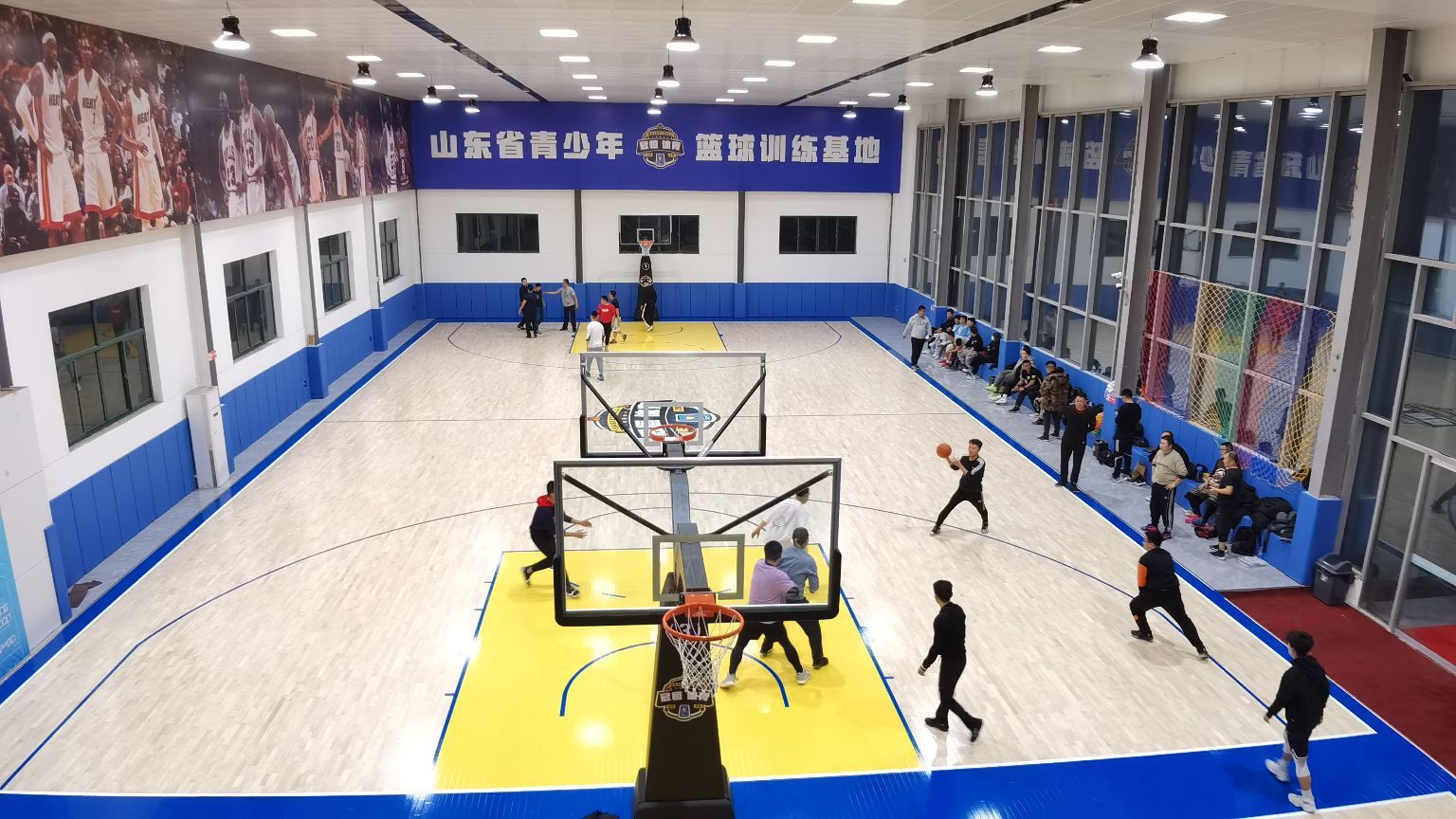 冠恒篮球公园(凤凰路店)