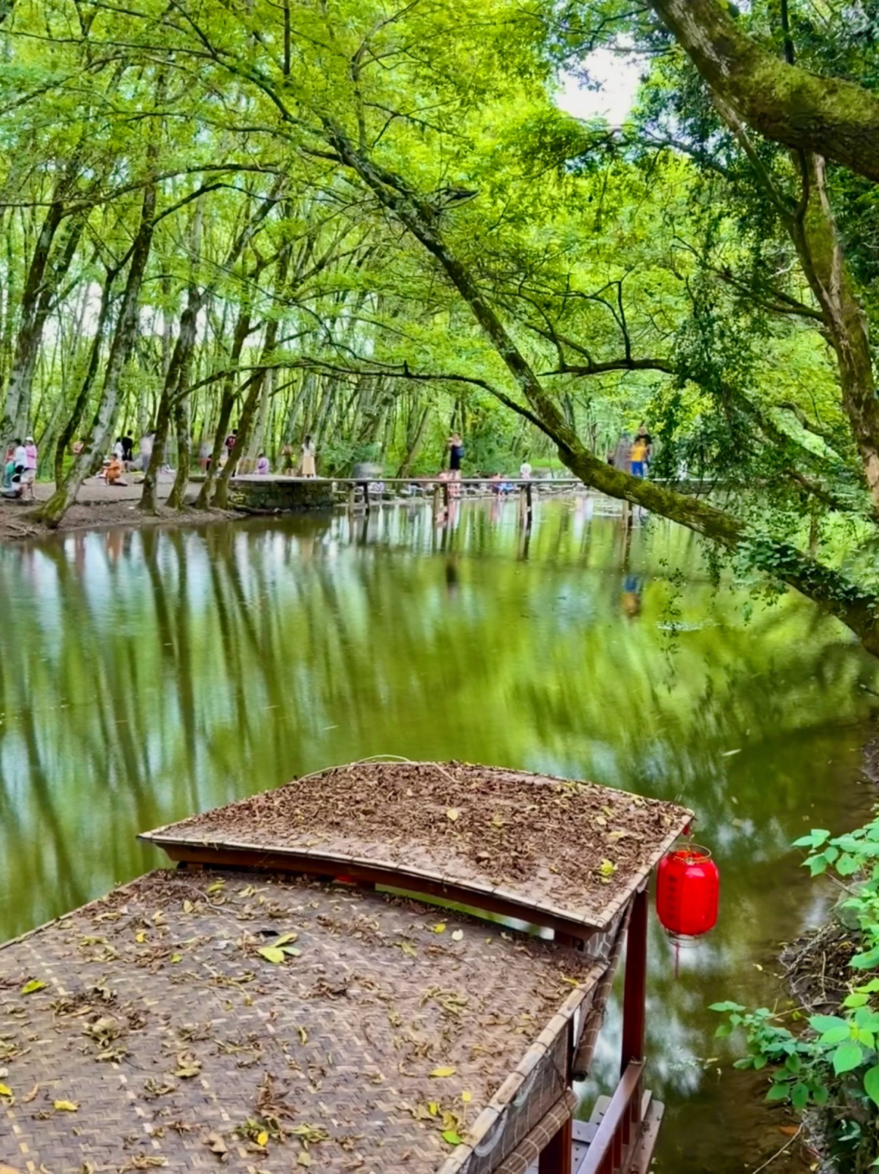 西溪南古村落-地上停车场