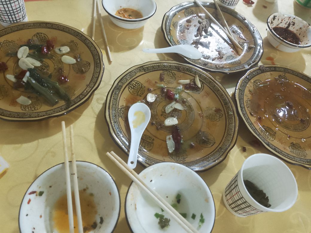 清真伊馨园加工面中餐汤锅
