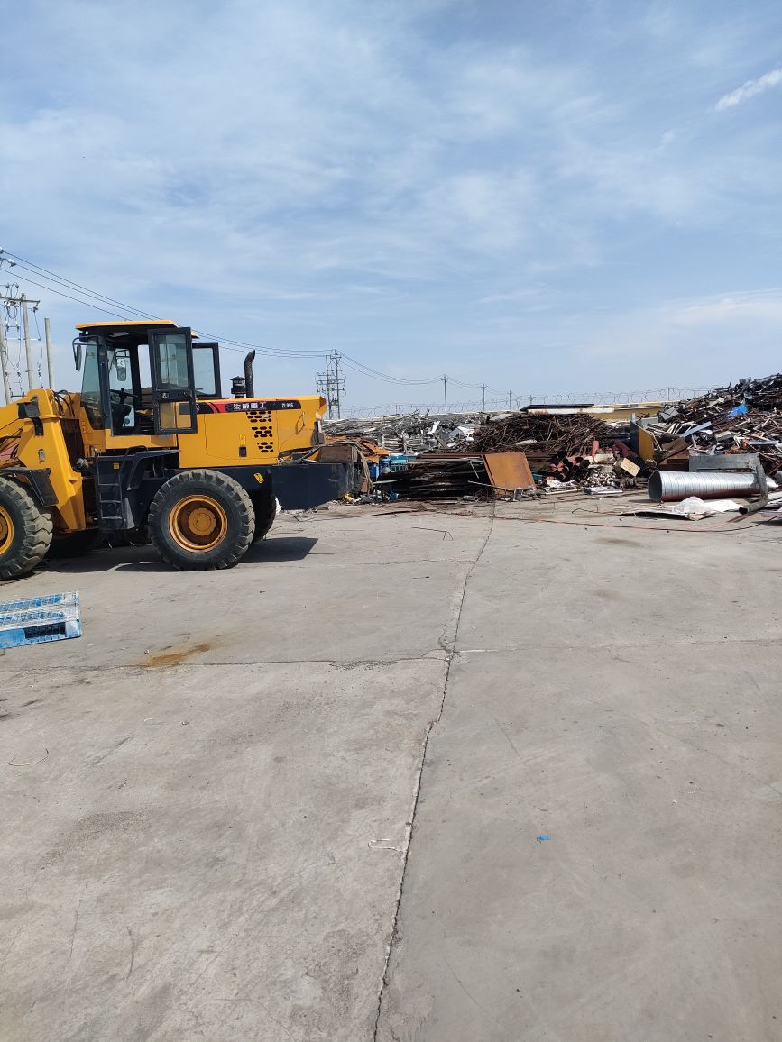 独山子区再回首废旧物资回收站