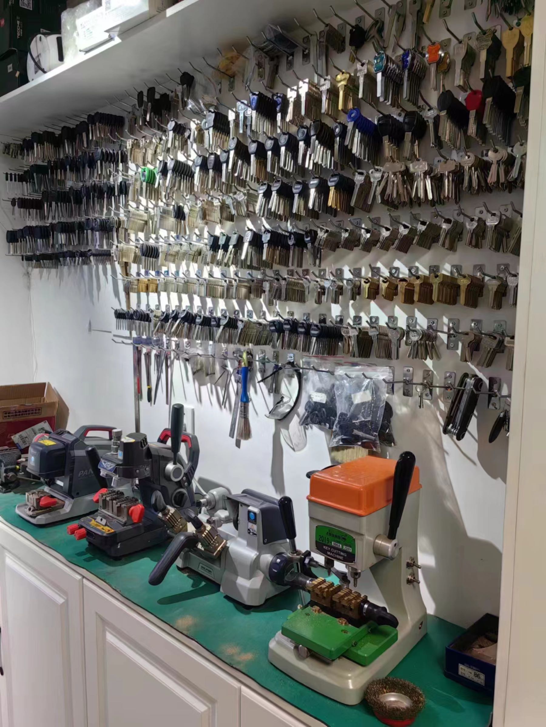 丁氏锁业锁王开锁汽车配钥匙