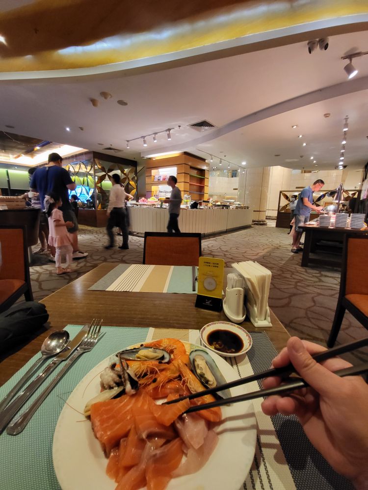 东华假日酒店自助餐