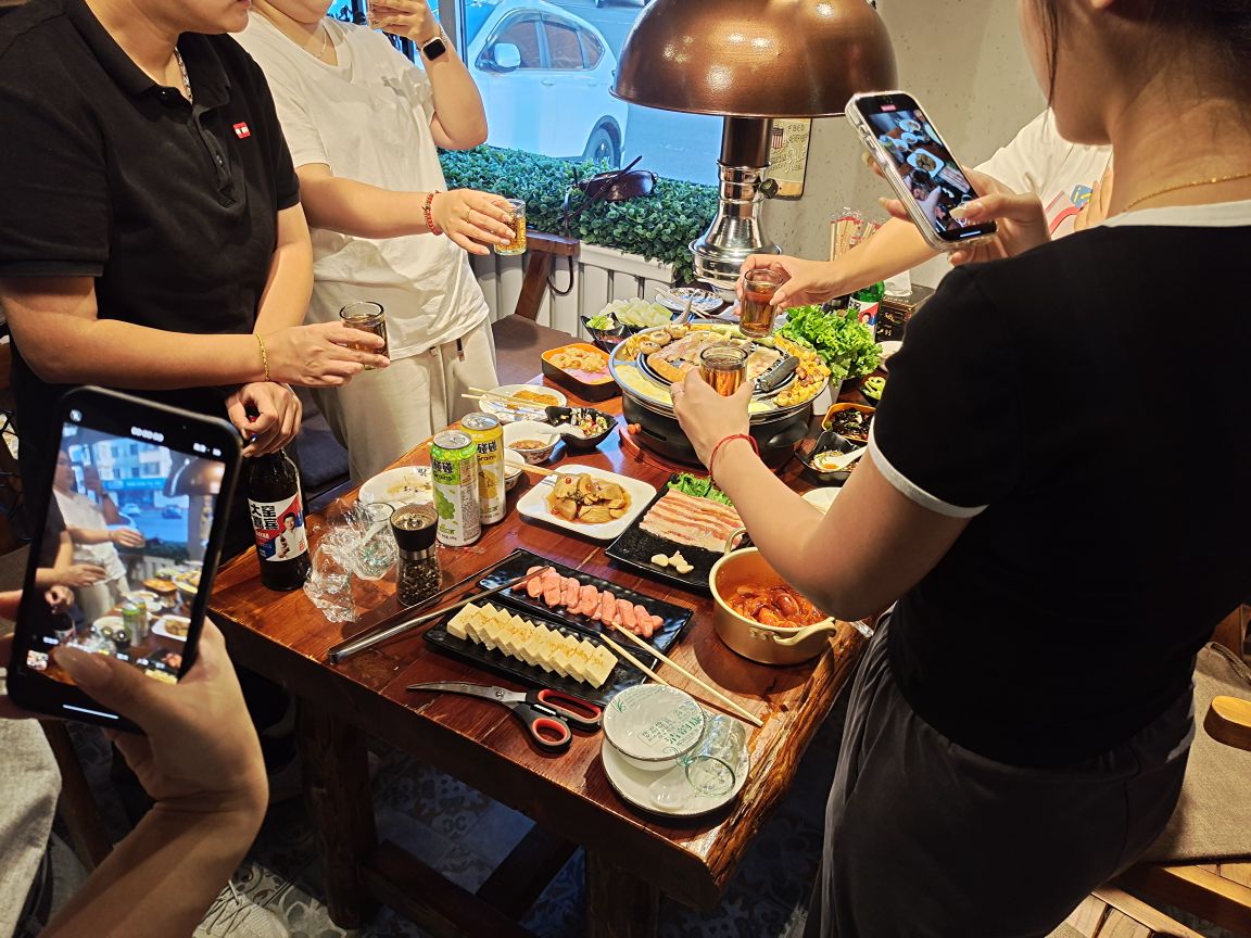 美丽的丽百味炭火烤肉