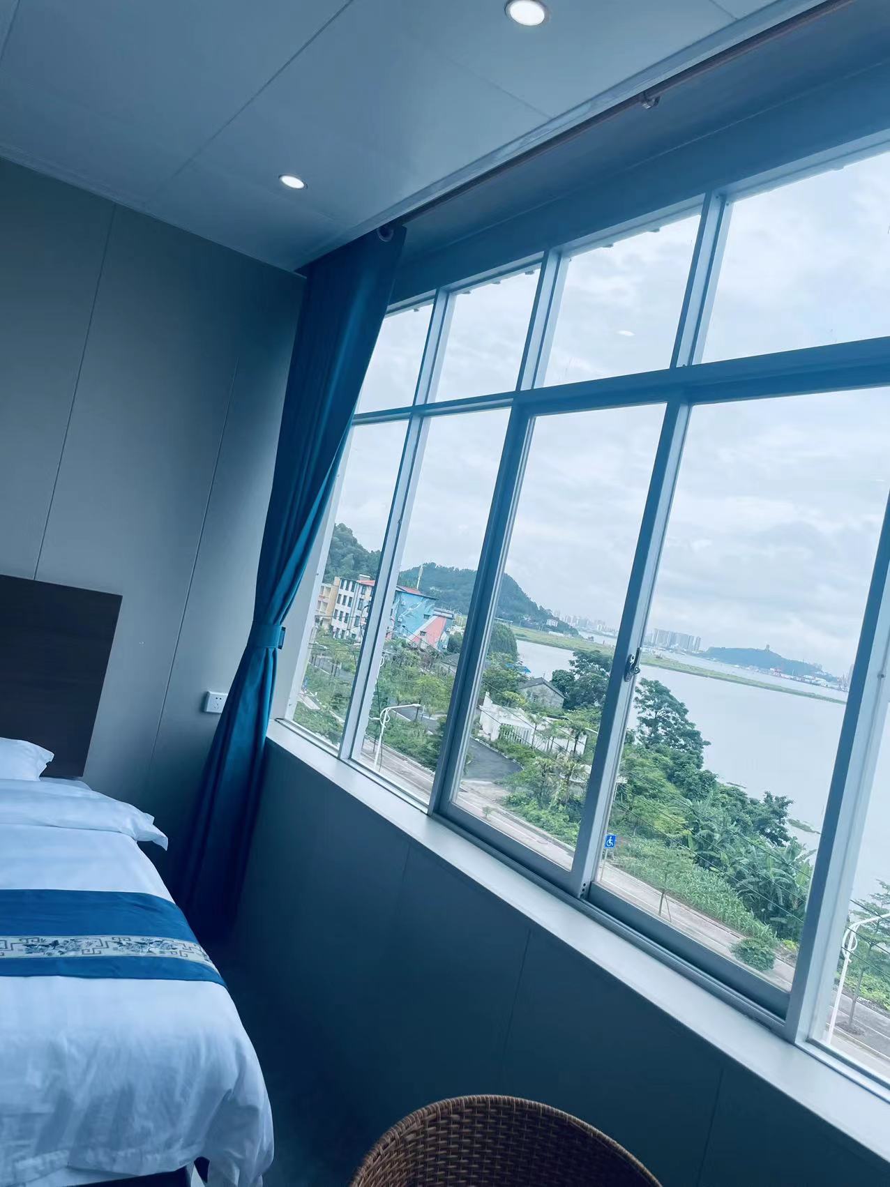 沿海美食店