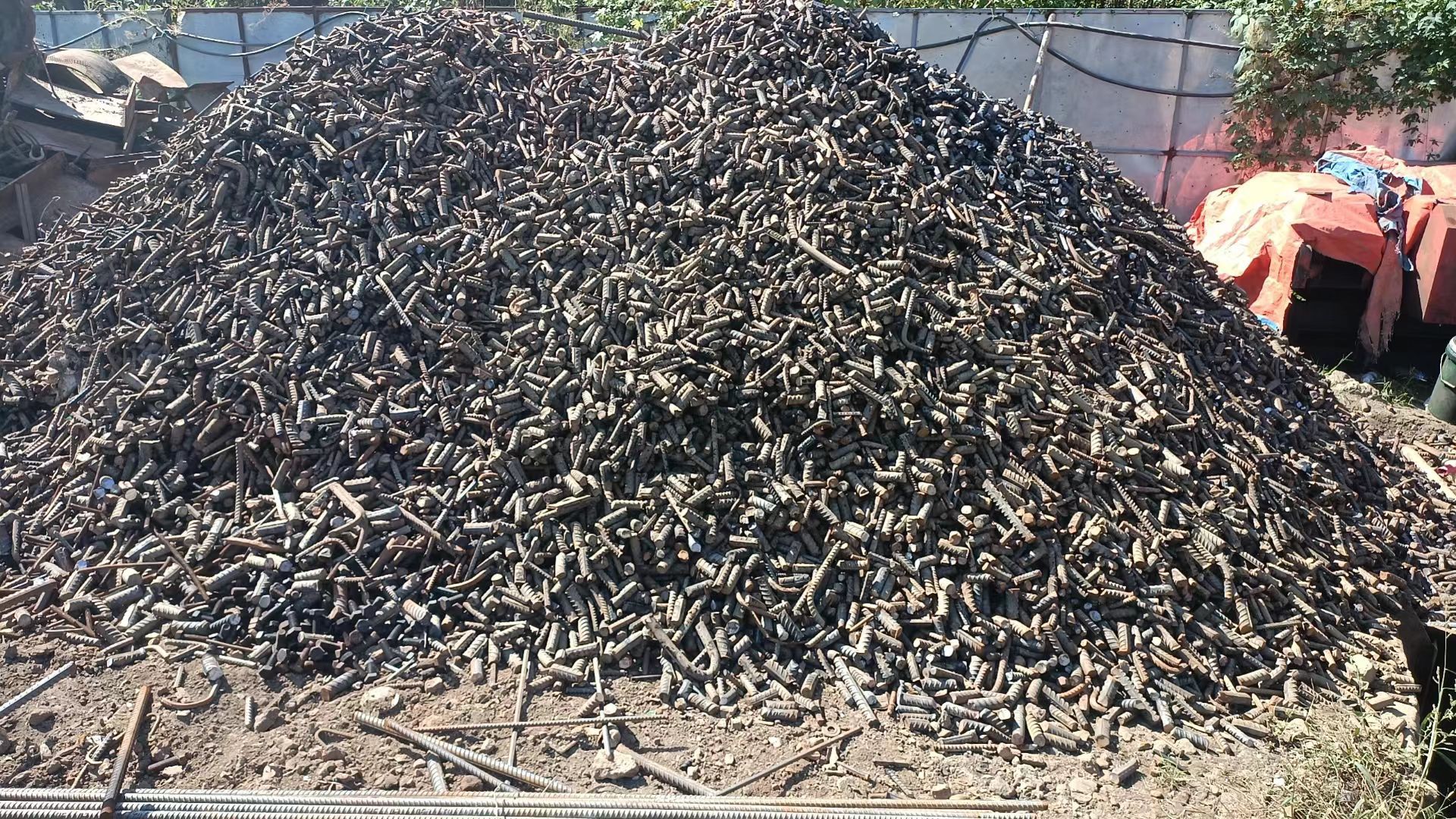 富奥金属废品回收站