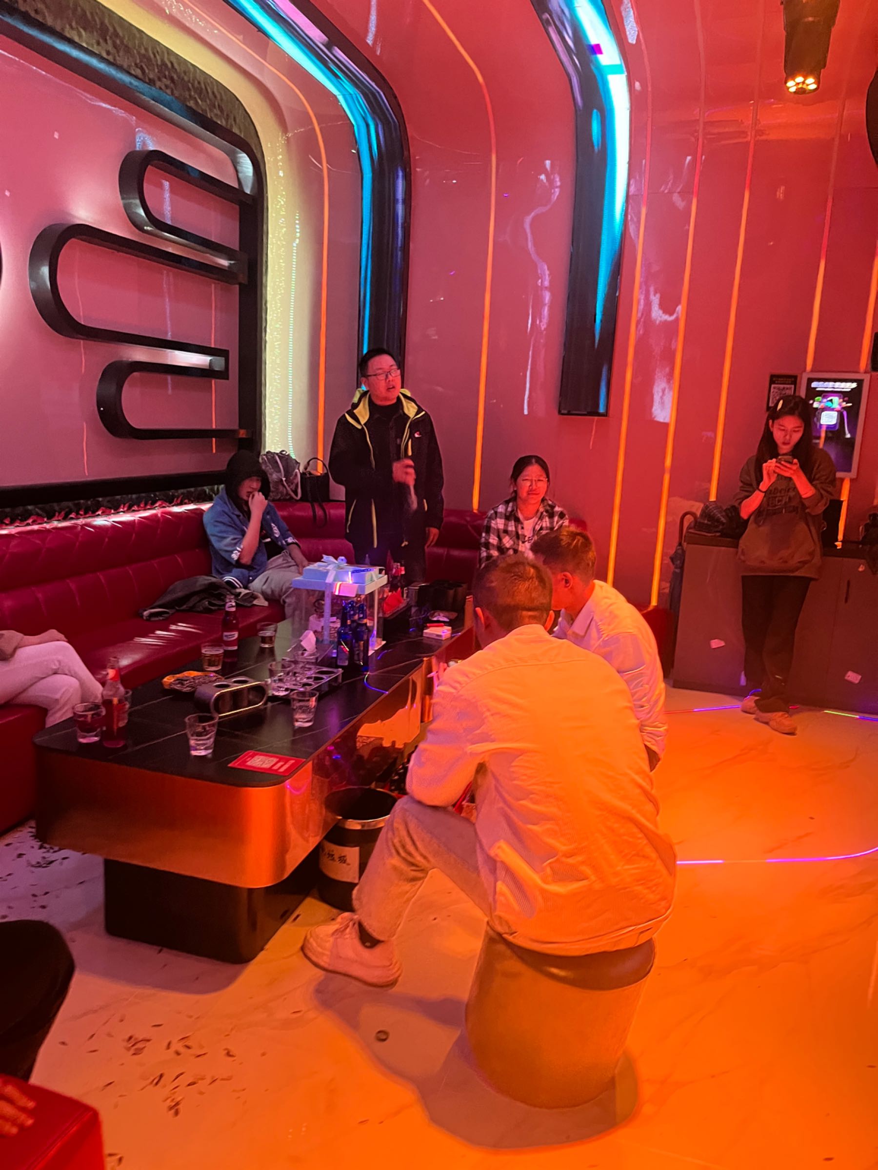 煊府之夜KTV(施南宣府店)