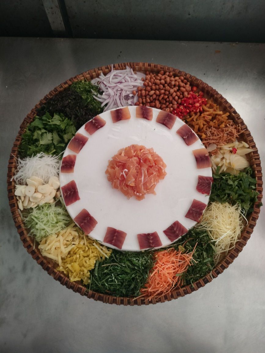 横县鱼生广式烧鸡店