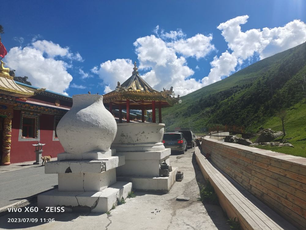 玉树市文成公主庙庙景区厕所
