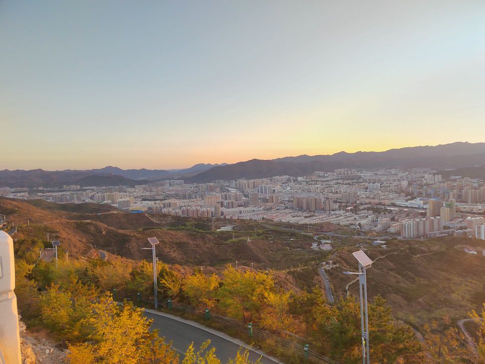 八角台山
