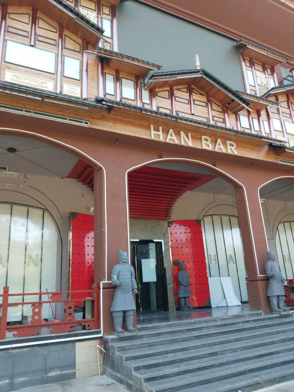 HAN BAR