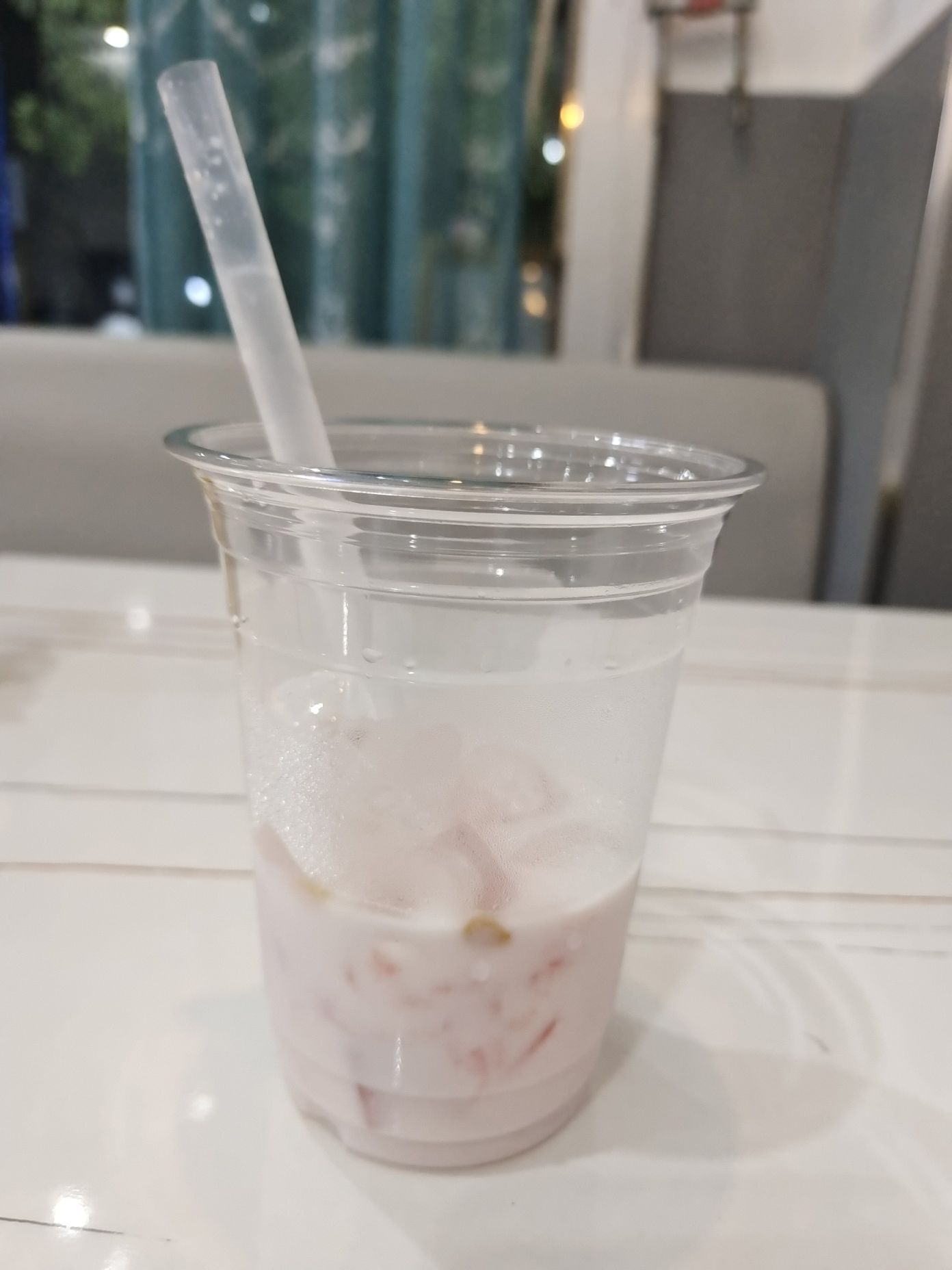 糖巢奶茶店