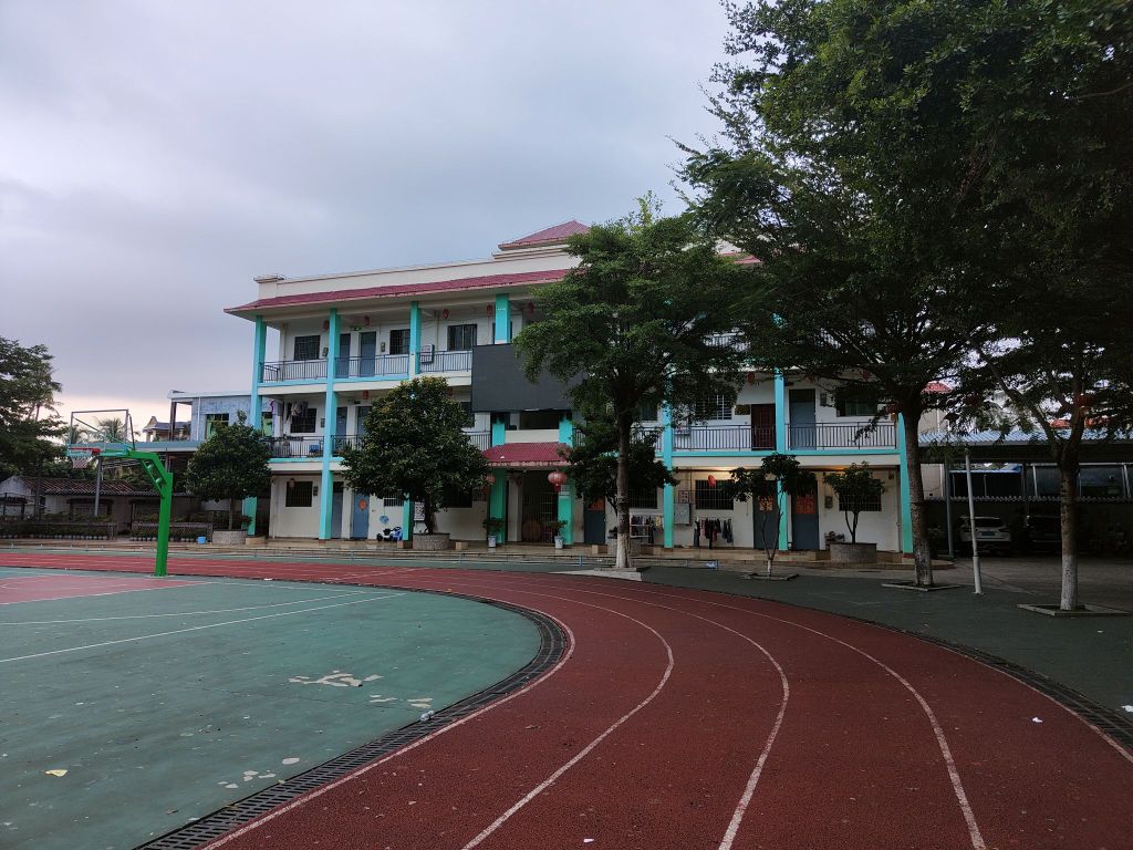 椰林镇第三小学