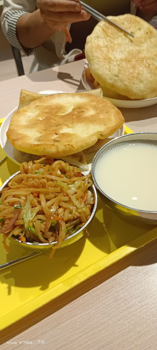 海南大学(海甸校区)-南门