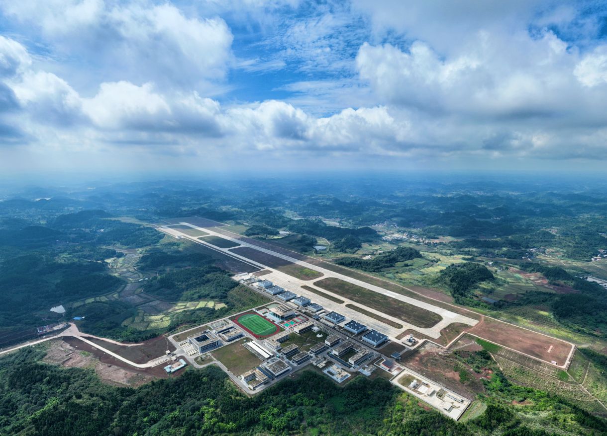 中国民用航空飞行学院(遂宁分院)