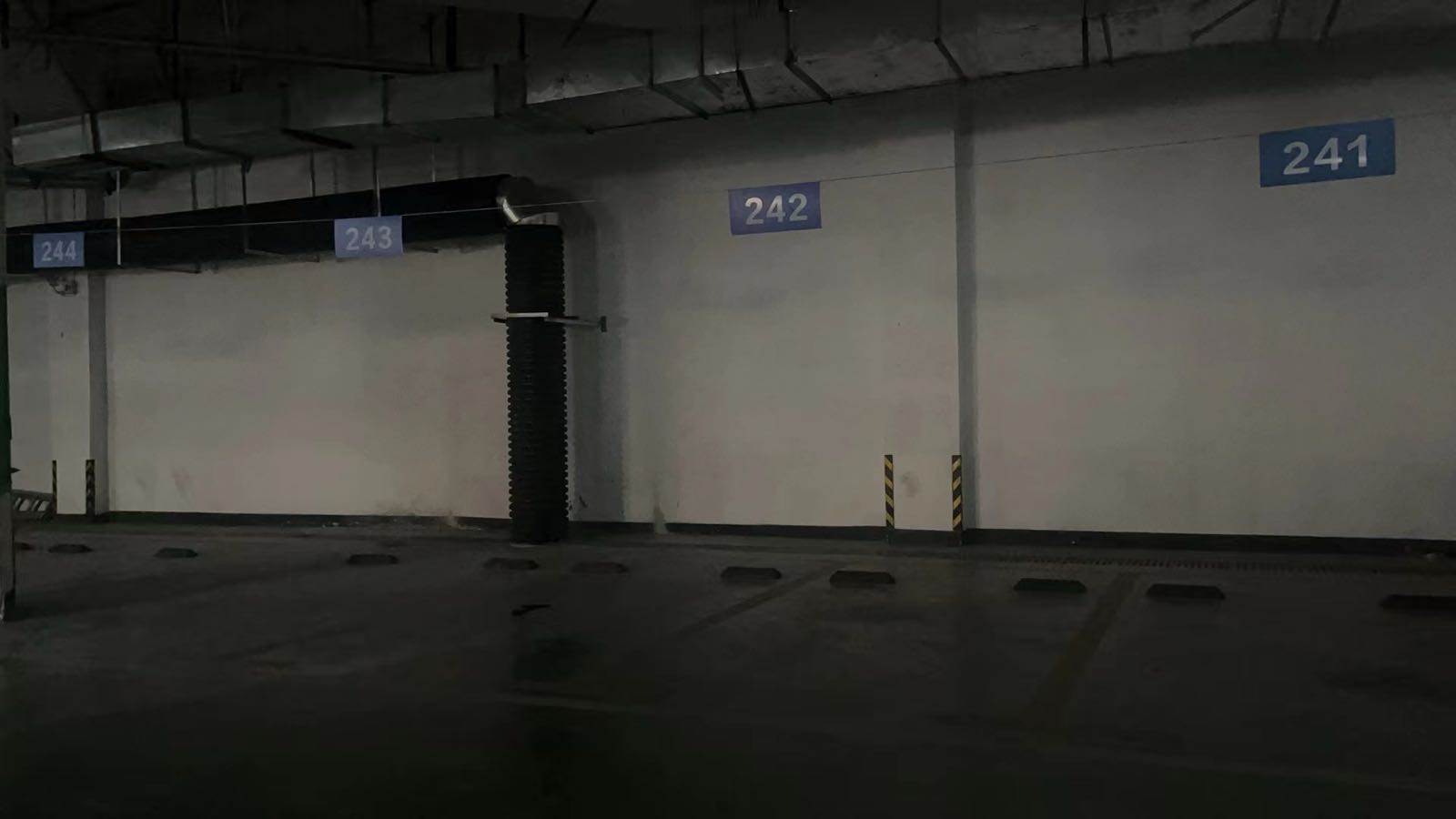 怀化南站-B1地上停车场