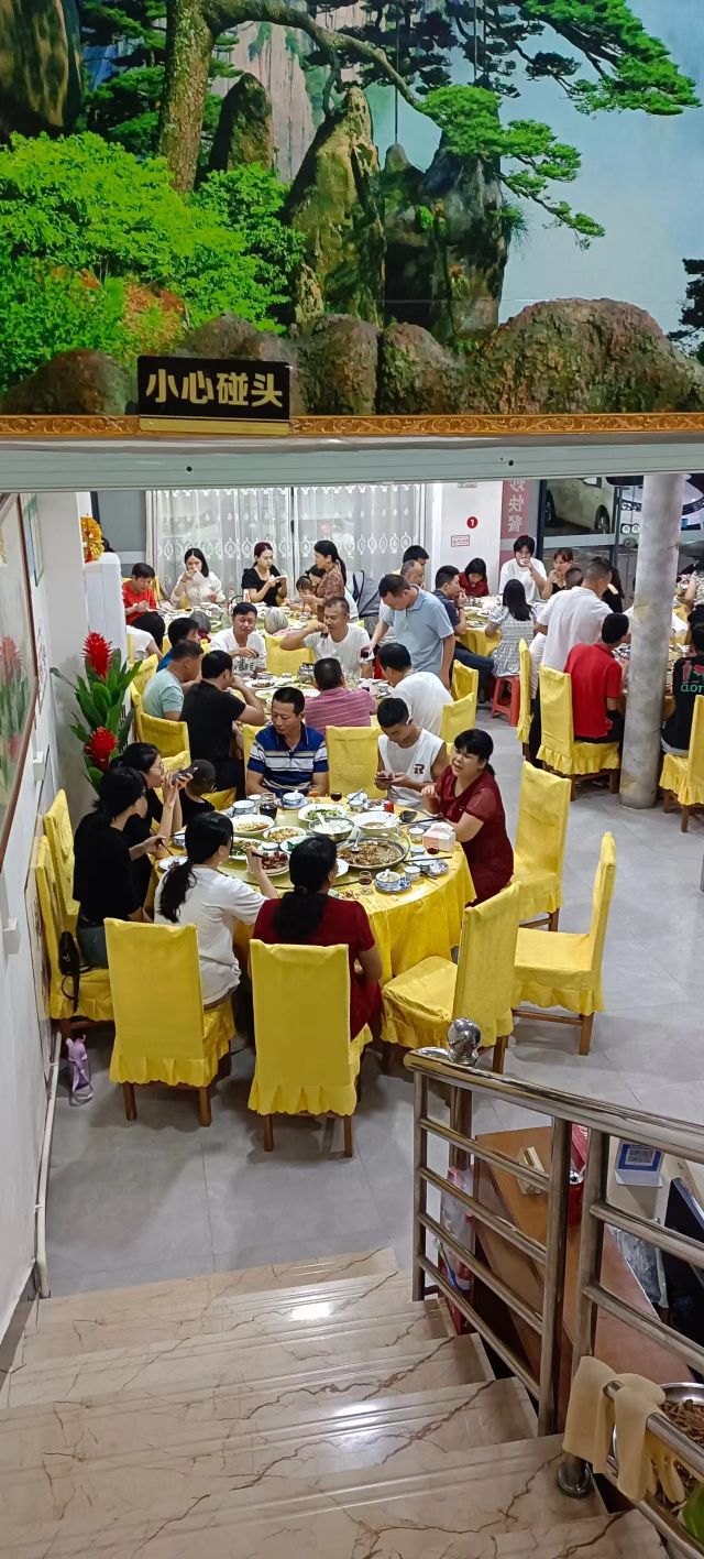 龙王阁美食店
