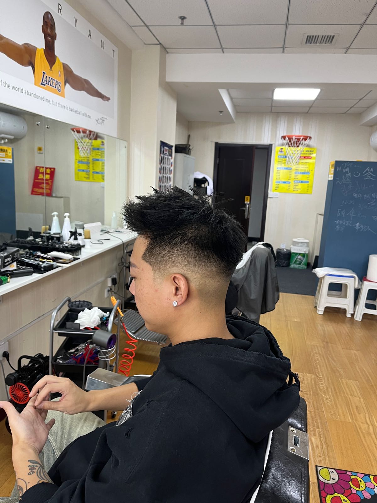 合理barbershop美式理发馆(时家岭·方程国际店)