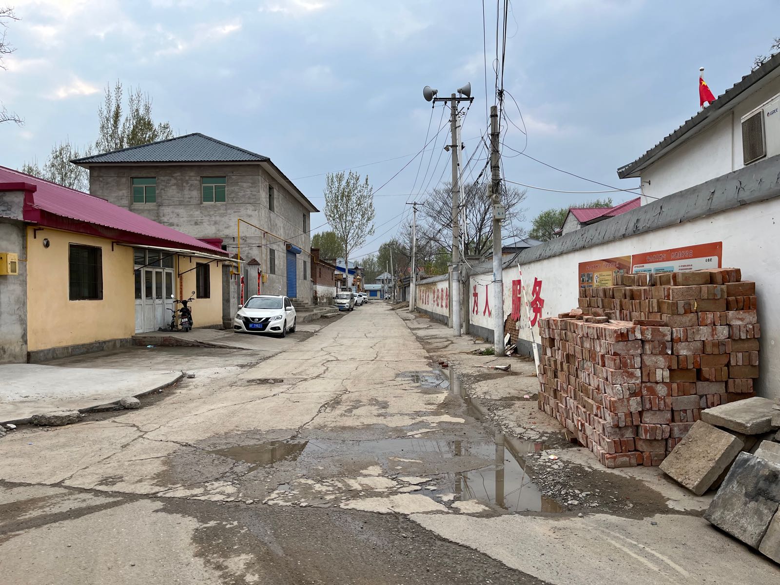 西杨胡屯村