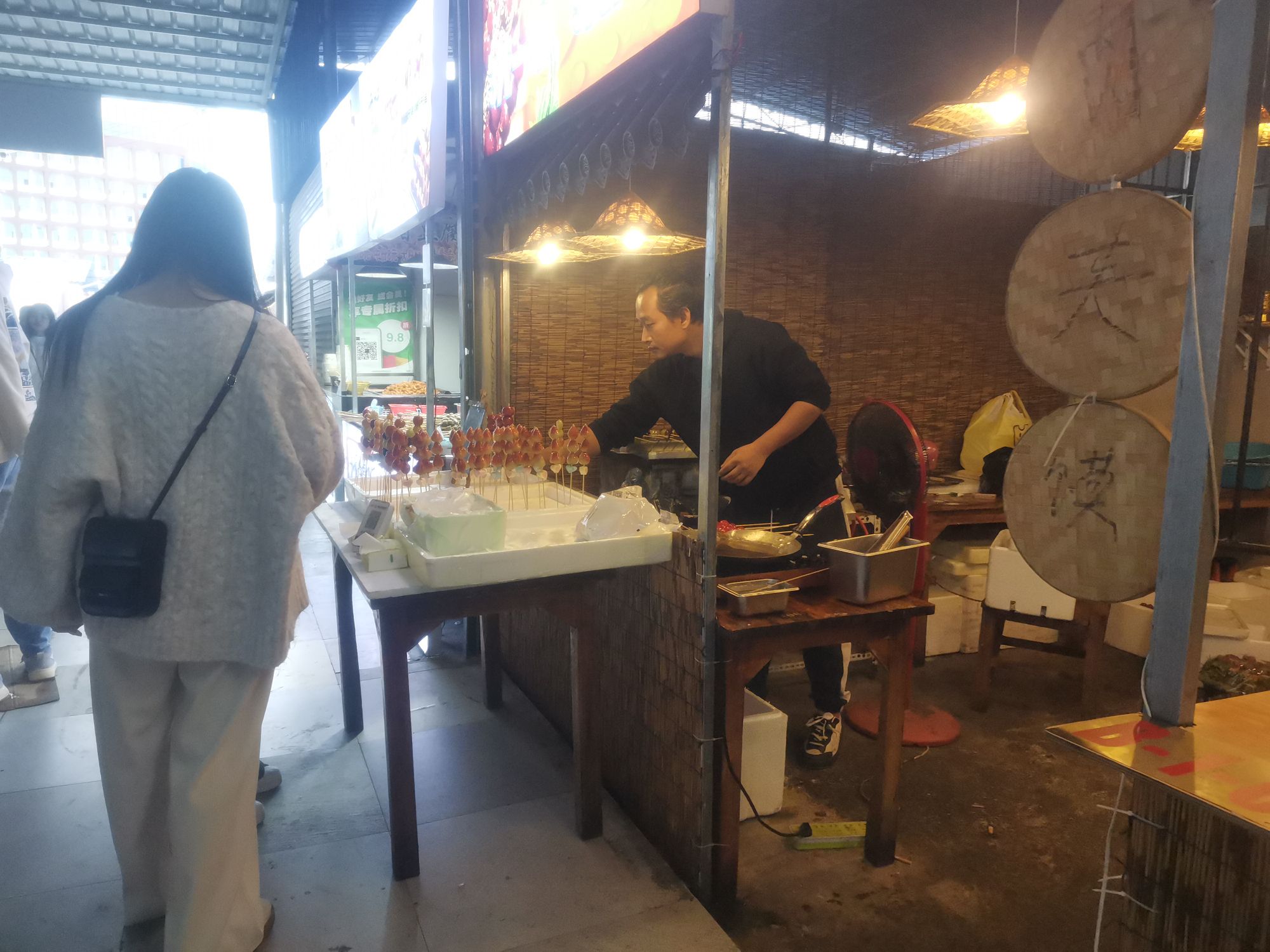 大学城美食广场