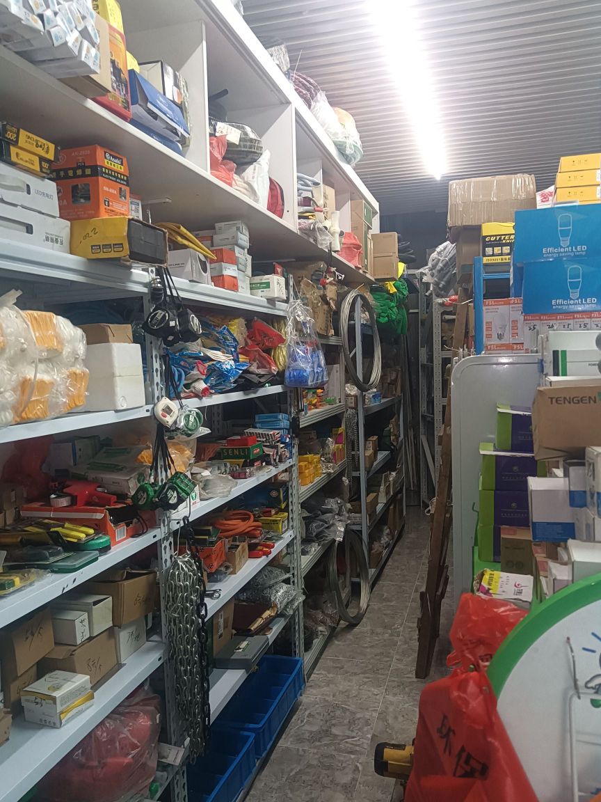 坤泰五金电器(佳兆业·中央广场5期店)