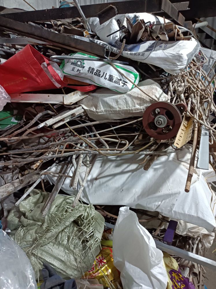 月红再生资源废品回收点